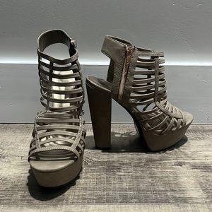 Speedlimit 98 taupe heels